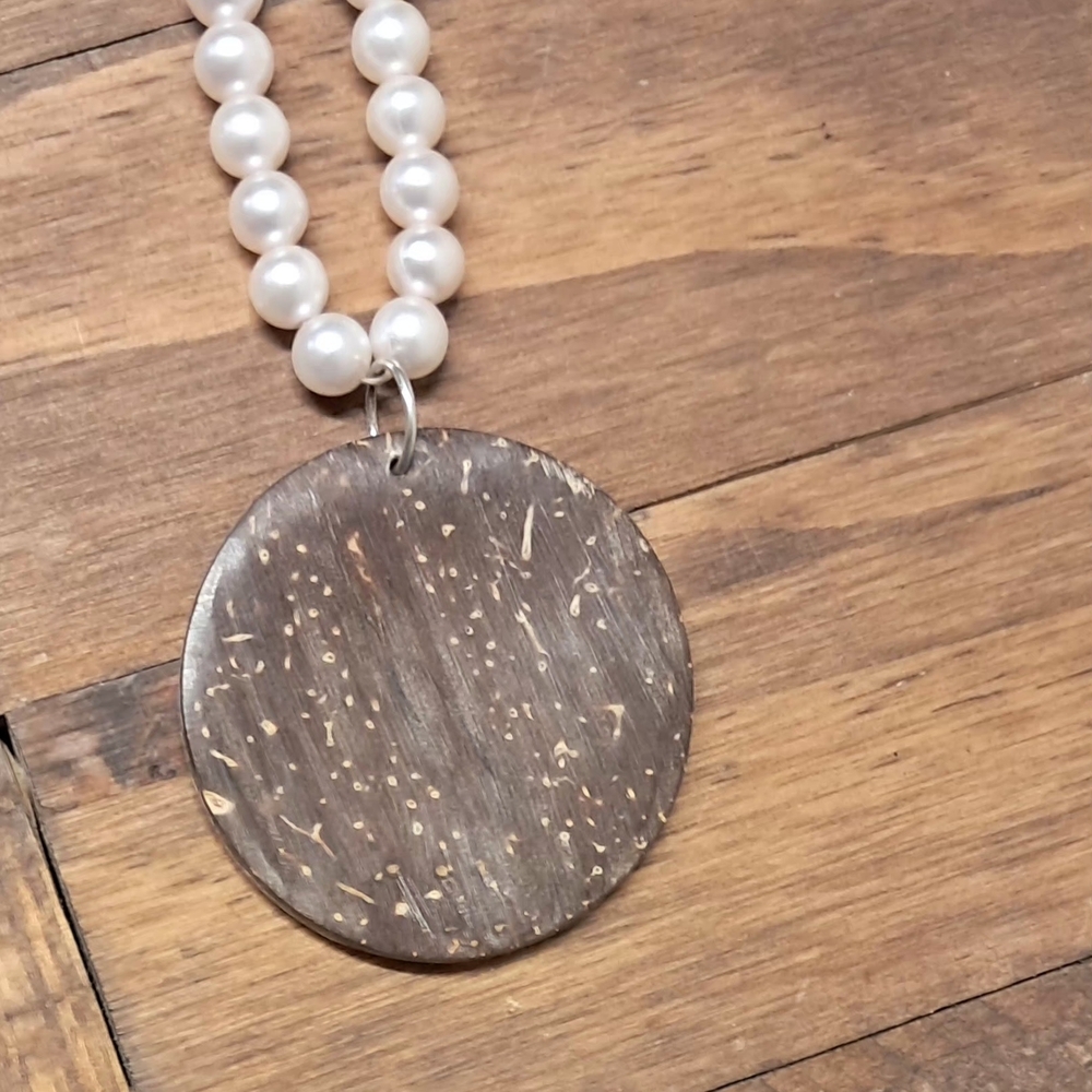 Abalone Shell Pendant Necklace - Picture 2 of 5